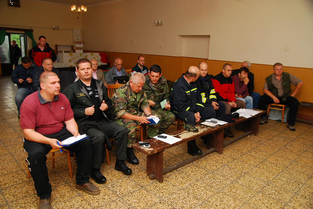 Zasadnutie krízového štábu a prizvaných k záchranným prácam pri povodni